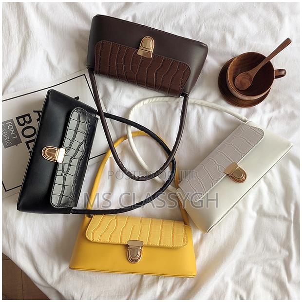 Casual Lady Underarm Handbag Stone Pattern Shoulder Bag Lady · Photo 1