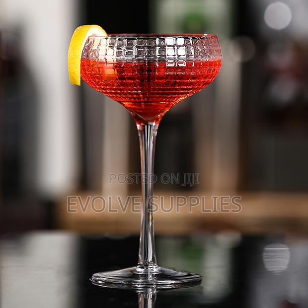 Vintage Design Coupe Glass · Photo 1