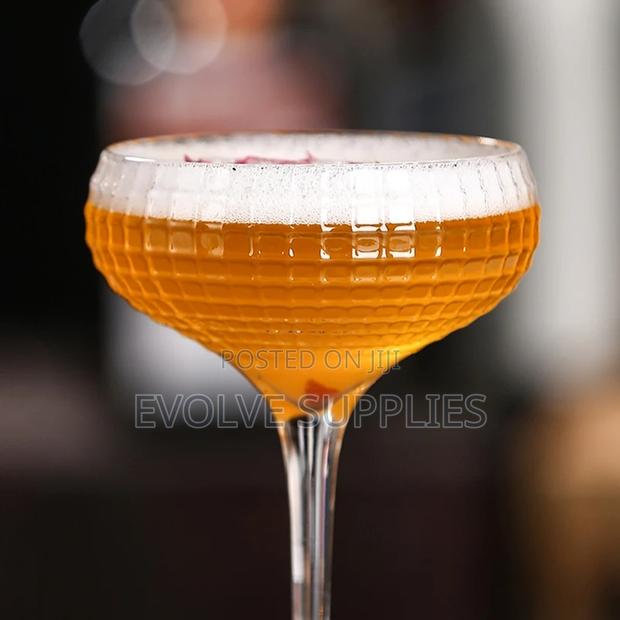 Vintage Design Coupe Glass · Photo 3