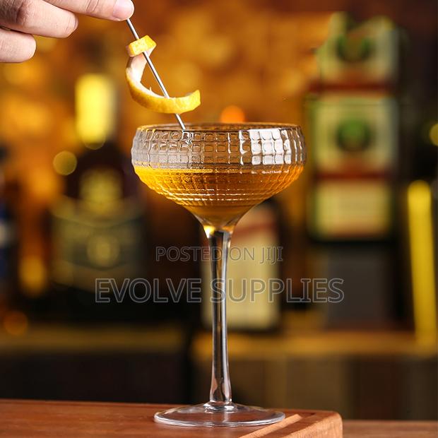 Vintage Design Coupe Glass · Photo 2