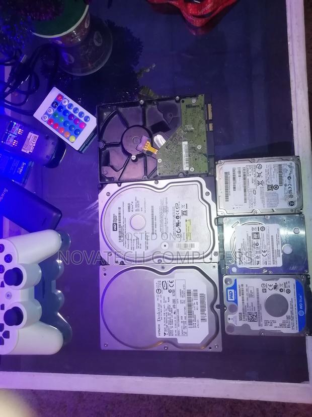 SSD And HDD Available · Photo 2