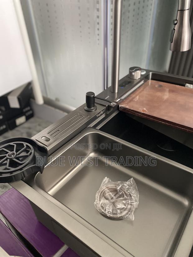 Multifunctional Cabinet Sink With LED Temperature Display · Photo 4