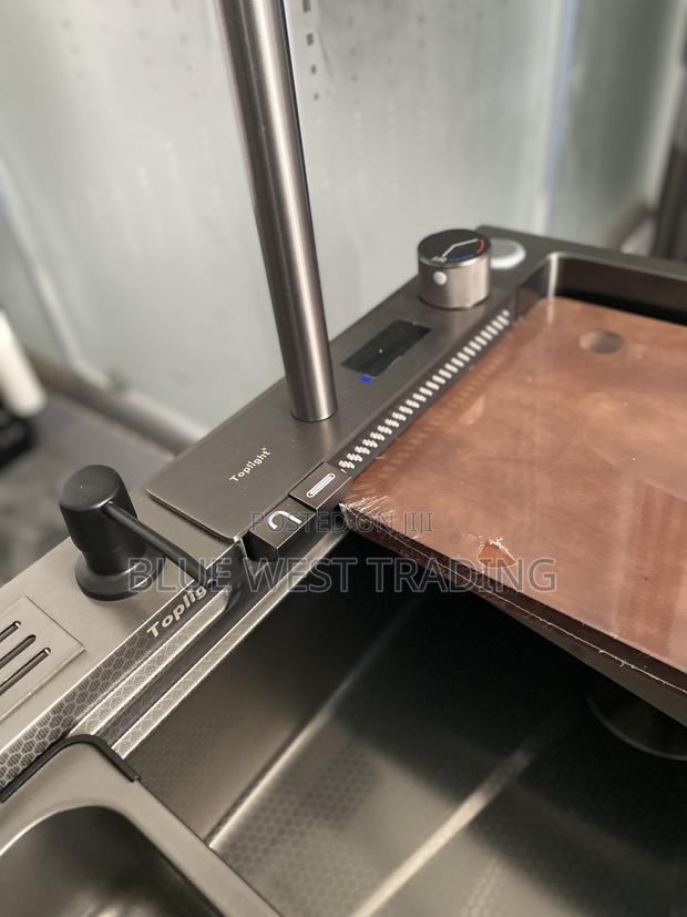 Multifunctional Cabinet Sink With LED Temperature Display · Photo 2