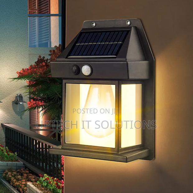 Outdoor Solar Lights · Photo 1