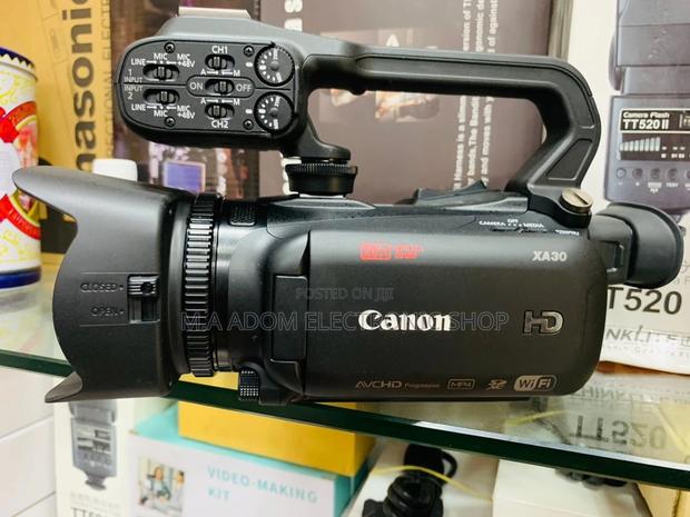 Latest Canon Xa30 Professional Handheld Video Camera. · Photo 1