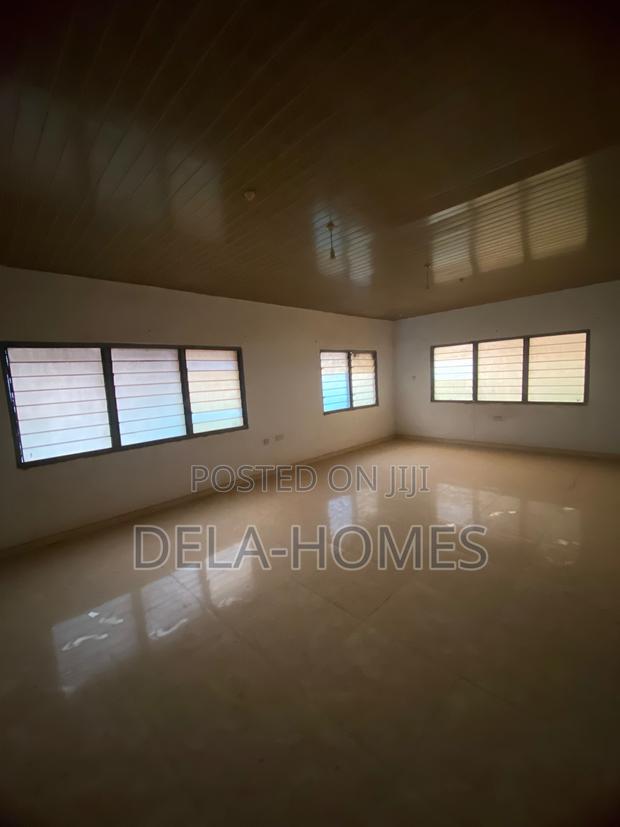 Three Bedroom Apartment for Rent at Ashiyie. · Photo 5