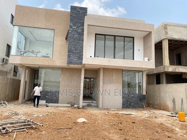 4bdrm House in Botwe School for sale · Photo 2