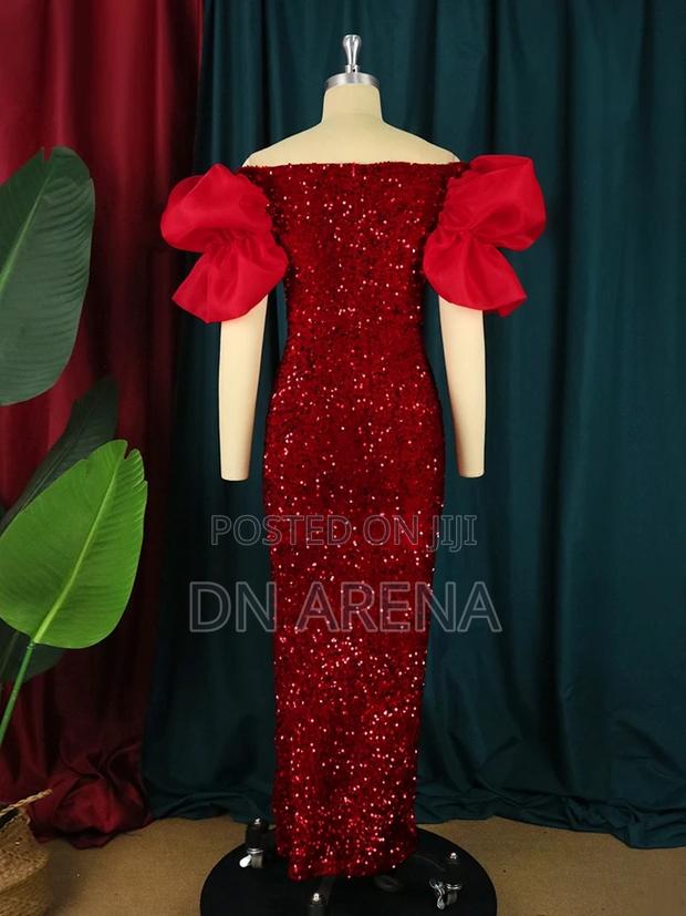 Elegant Evening Squin Dress · Photo 5