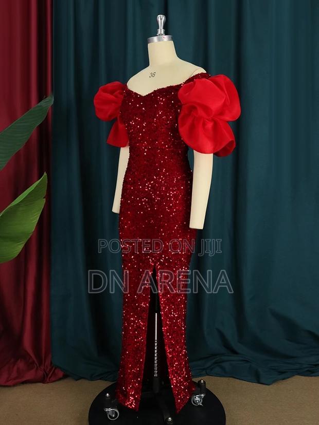 Elegant Evening Squin Dress · Photo 6