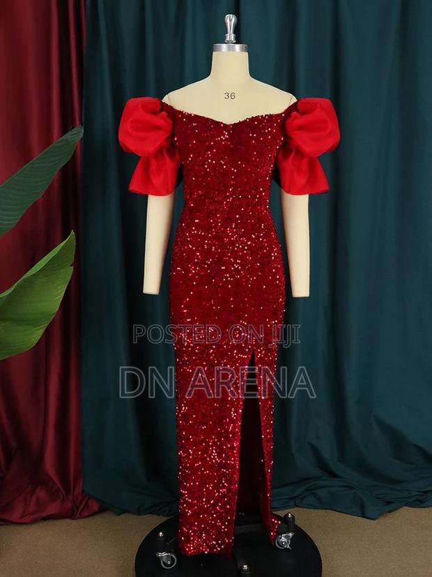 Elegant Evening Squin Dress · Photo 7