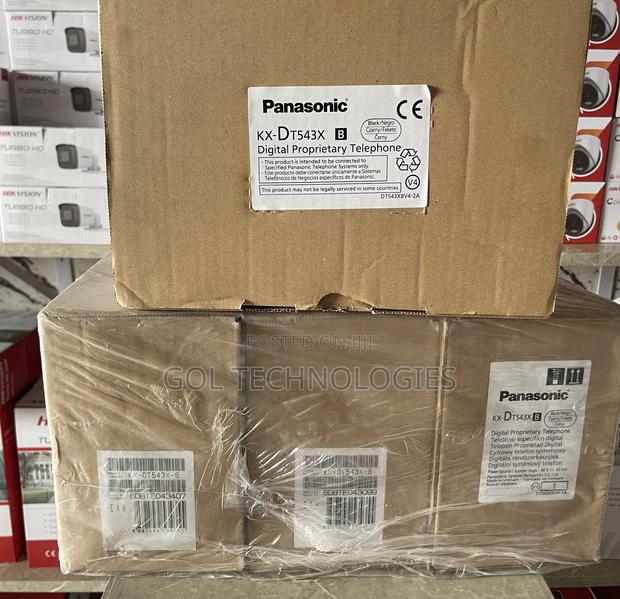 PANASONIC KX-DT543 Digital Telephone With 3-Line Display · Photo 4
