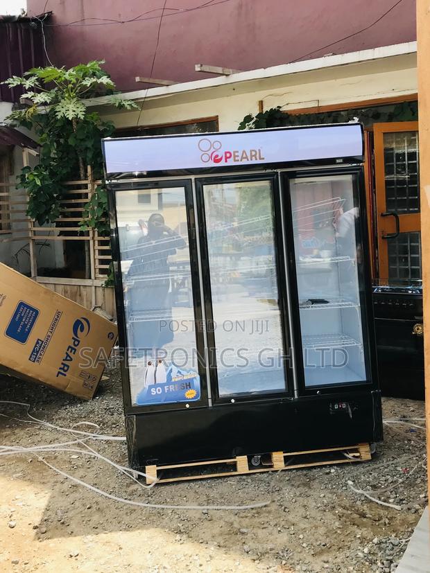Durable Pearl PVC-150 Glass 3 Doors Display Fridge · Photo 1