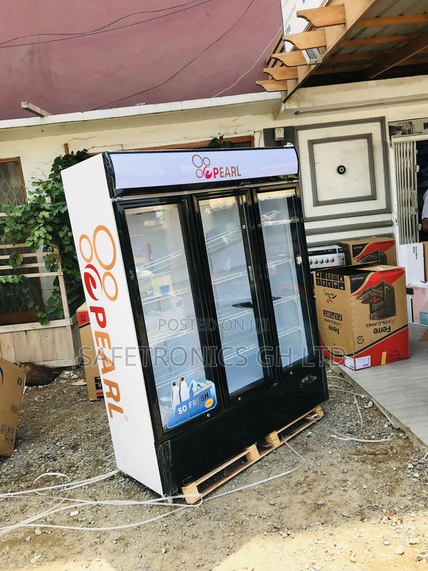 Glass 3 Doors Pearl PVC-150 Display Lockable Fridge · Photo 1