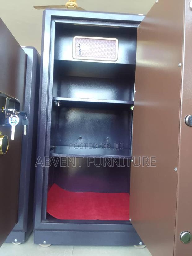 Fireproof Money Safe · Photo 2