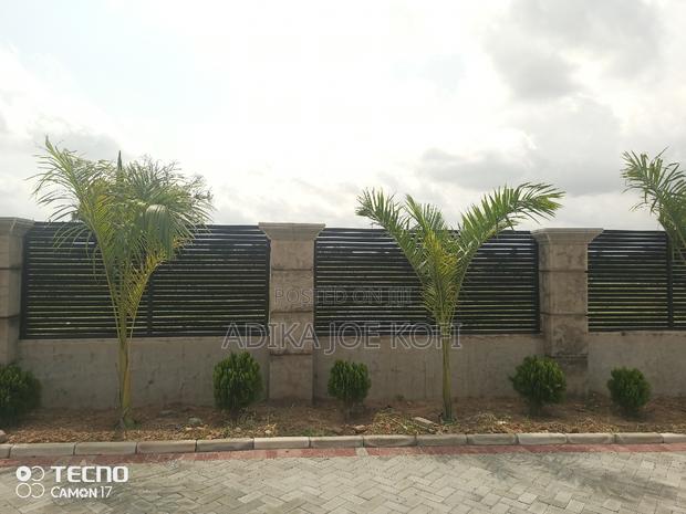 Fence Wall Coppin by Joefel Construction Decor · Photo 6
