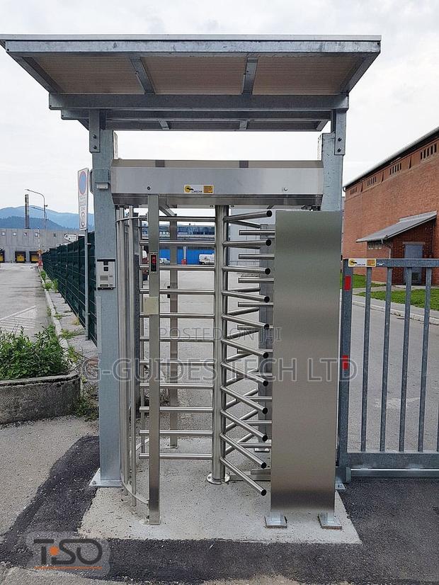 Zkteco Fht2422 Full Height Turnstile With Fingerprint And Rfid · Photo 2
