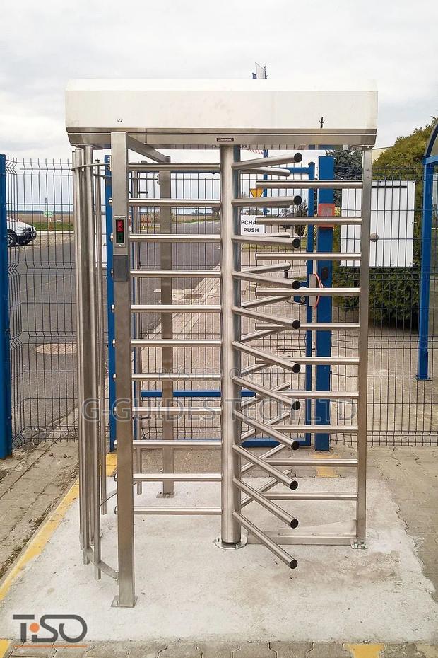 Zkteco Fht2422 Full Height Turnstile With Fingerprint And Rfid · Photo 1