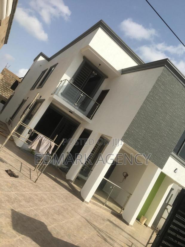 4bdrm House in Achimota Mall for sale · Photo 2