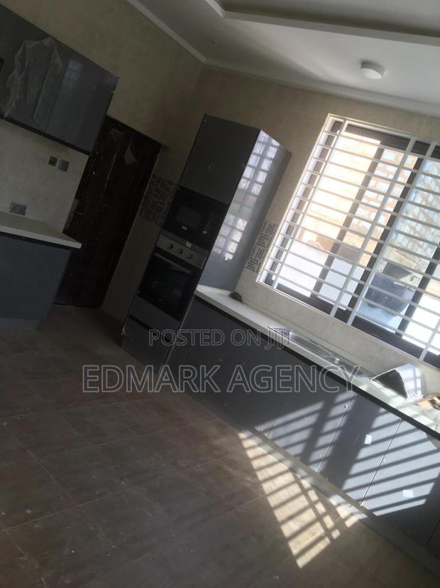 4bdrm House in Achimota Mall for sale · Photo 8
