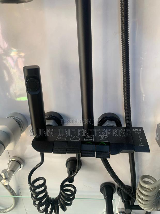 All Black 4in1 Shower · Photo 4