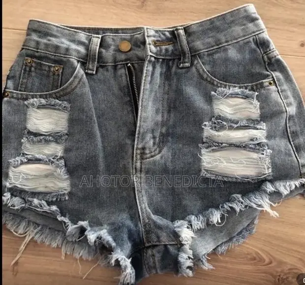 Jeans Shorts · Photo 1