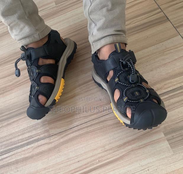 Comfortable Casual Sandals · Photo 3