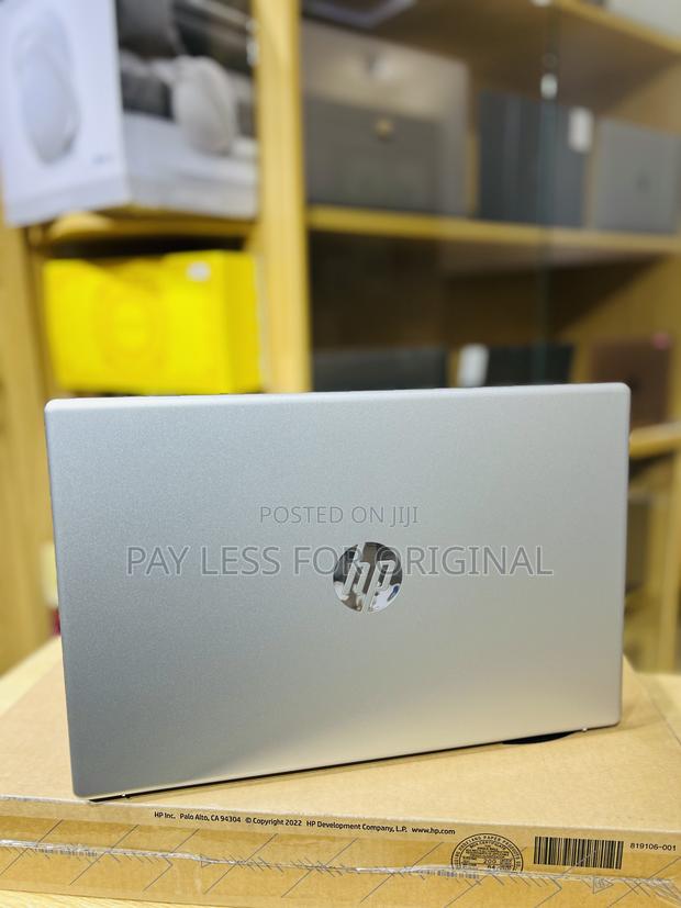 New Laptop HP 15-Da2933nia 16GB AMD Ryzen 5 SSD 256GB · Photo 4