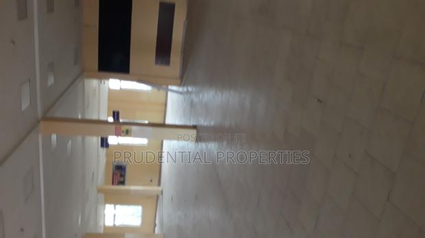 Shopping Mall for Rent at Weija · Photo 4