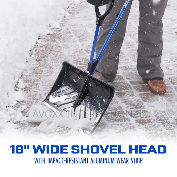 Snow Joe SJ-SHLV01 Shovelution Strain-Reducing Snow Shovel · Photo 4