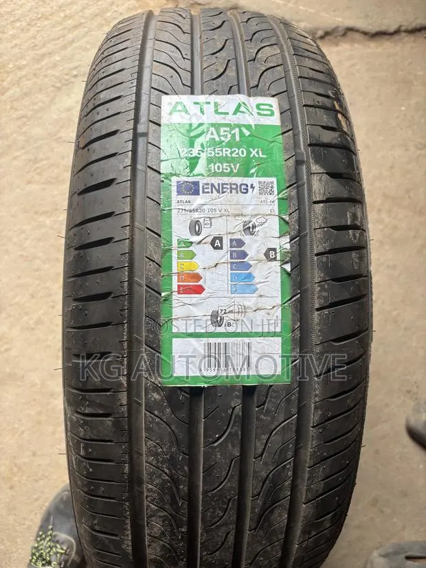235/55r20 Tyre · Photo 1