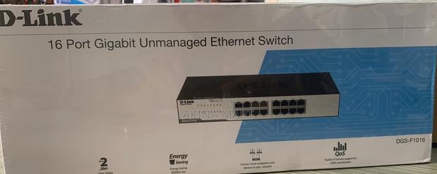 16 Port Gigabit Switch · Photo 2