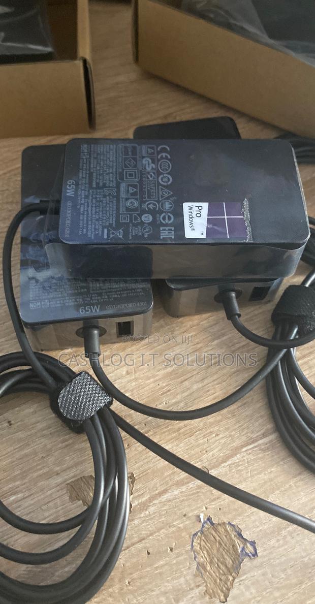 Surface Pro Charger · Photo 3