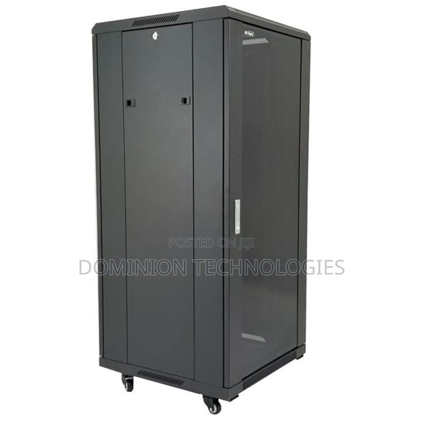 32U 600X600 Netlink Deep Network Floor Cabinet Flat Pack · Photo 2