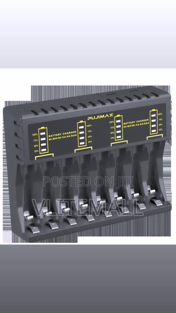 PUJIMAX Smart Battery Charger 8 Slots With LED Indicator · Photo 4