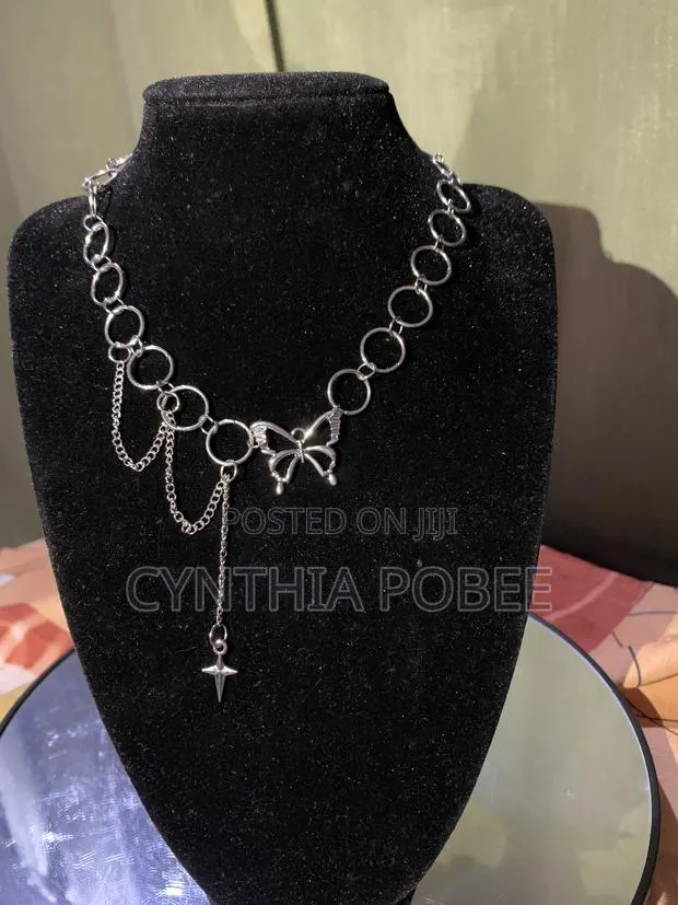 Choker Silver Necklace · Photo 1