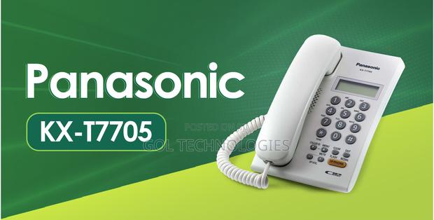 Panasonic Screen Phone With a Speaker KX-T7705 · Photo 1