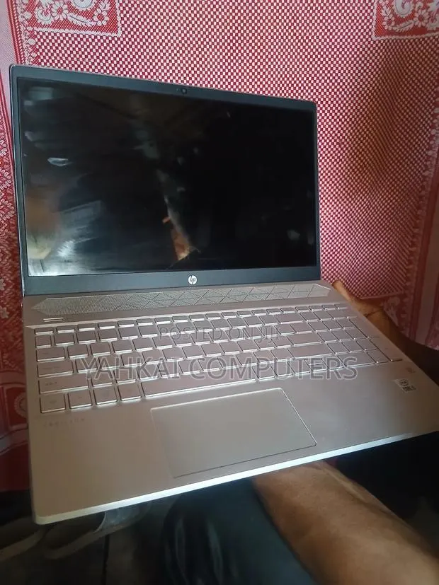 Laptop HP Pavilion 15z 8GB Intel Core i5 SSD 256GB · Photo 1