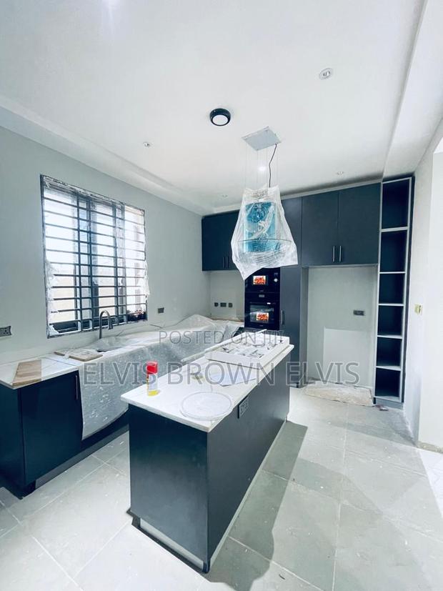 4bdrm House in Botwe Lakesid for sale · Photo 8