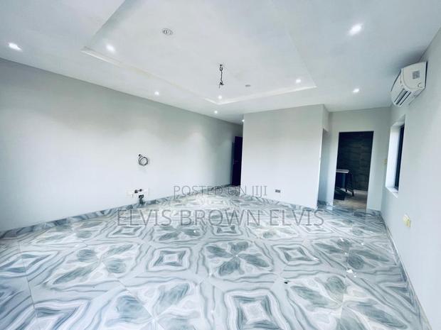 4bdrm House in Botwe Lakesid for sale · Photo 7