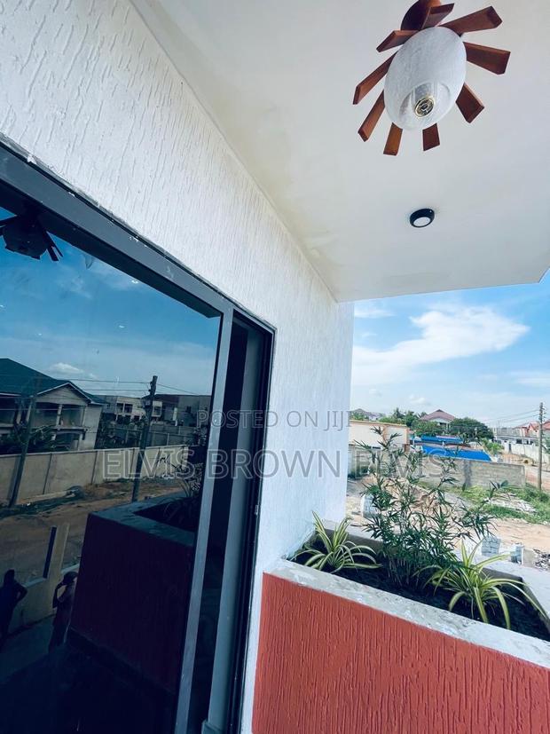 4bdrm House in Botwe Lakesid for sale · Photo 6