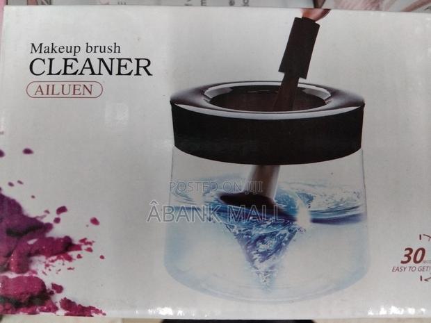 Makeup Brush Cleaner · Photo 2