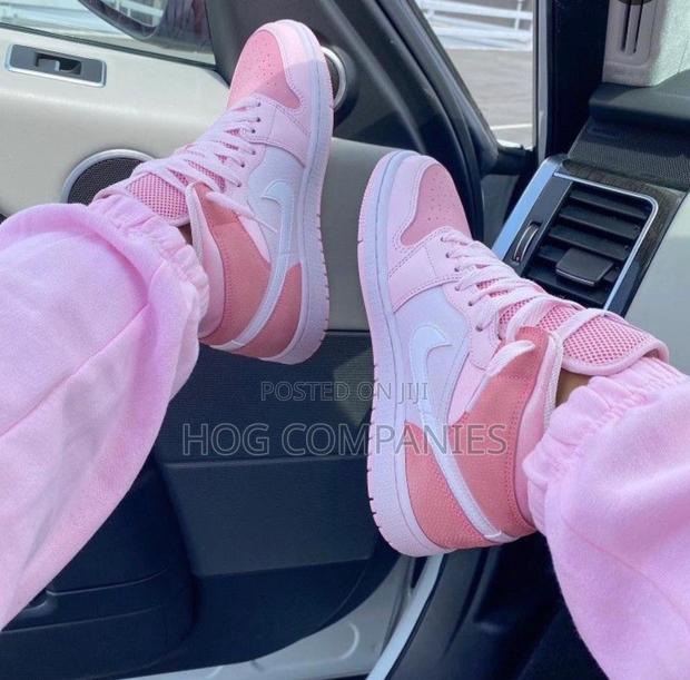 Nike Air Jordan 1 Shoe Sneaker Footwear Kick · Photo 1