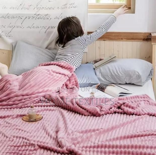 Cuddle Me Blanket · Photo 1