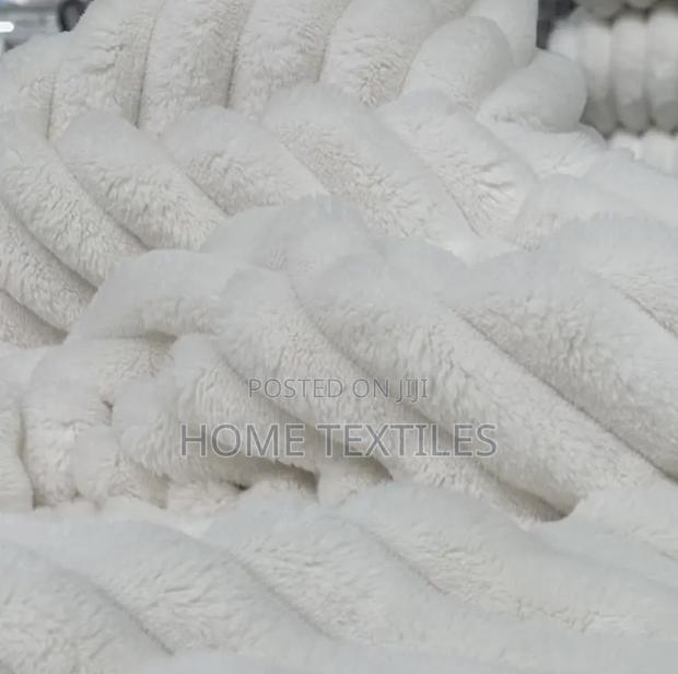 Throw Blankets · Photo 1