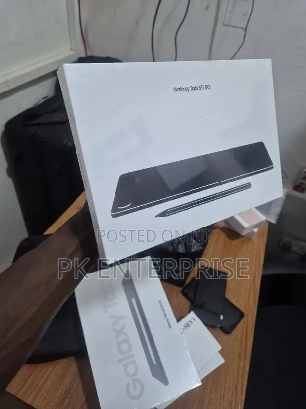 New Samsung Galaxy Tab S11 5G 128 GB Black · Photo 1