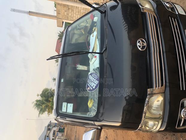 15 Seater Bus for Rentals · Photo 2