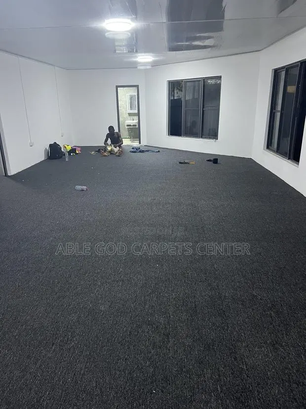 Upgrade Your Offices, Rooms and Floors With Our Durable Woolen Carpets · Photo 1