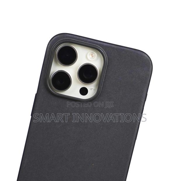 iPhone 15 Promax Finewoven Case With Magsafe · Photo 4