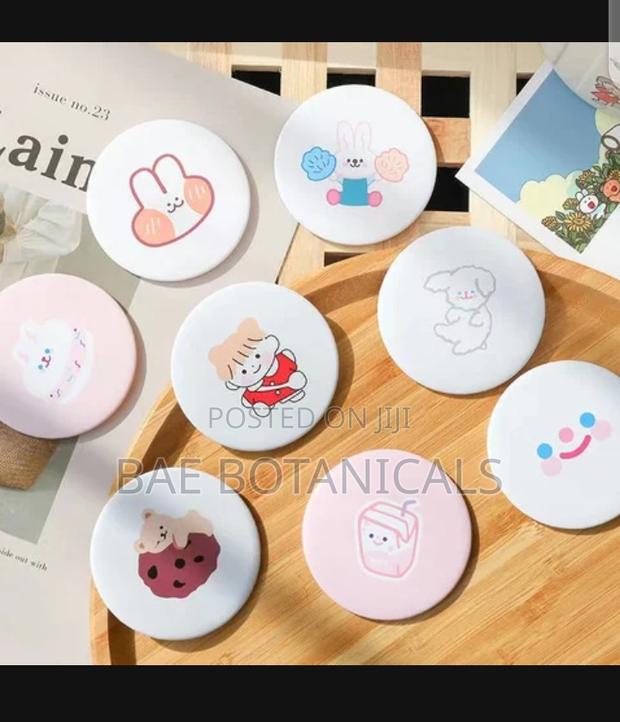 Cute Mini Mirror · Photo 2
