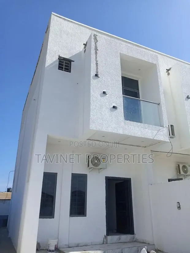 2bdrm Block of Flats in Ashaley Botwe for sale · Photo 1